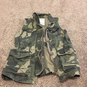 Abercrombie and Fitch camo vest